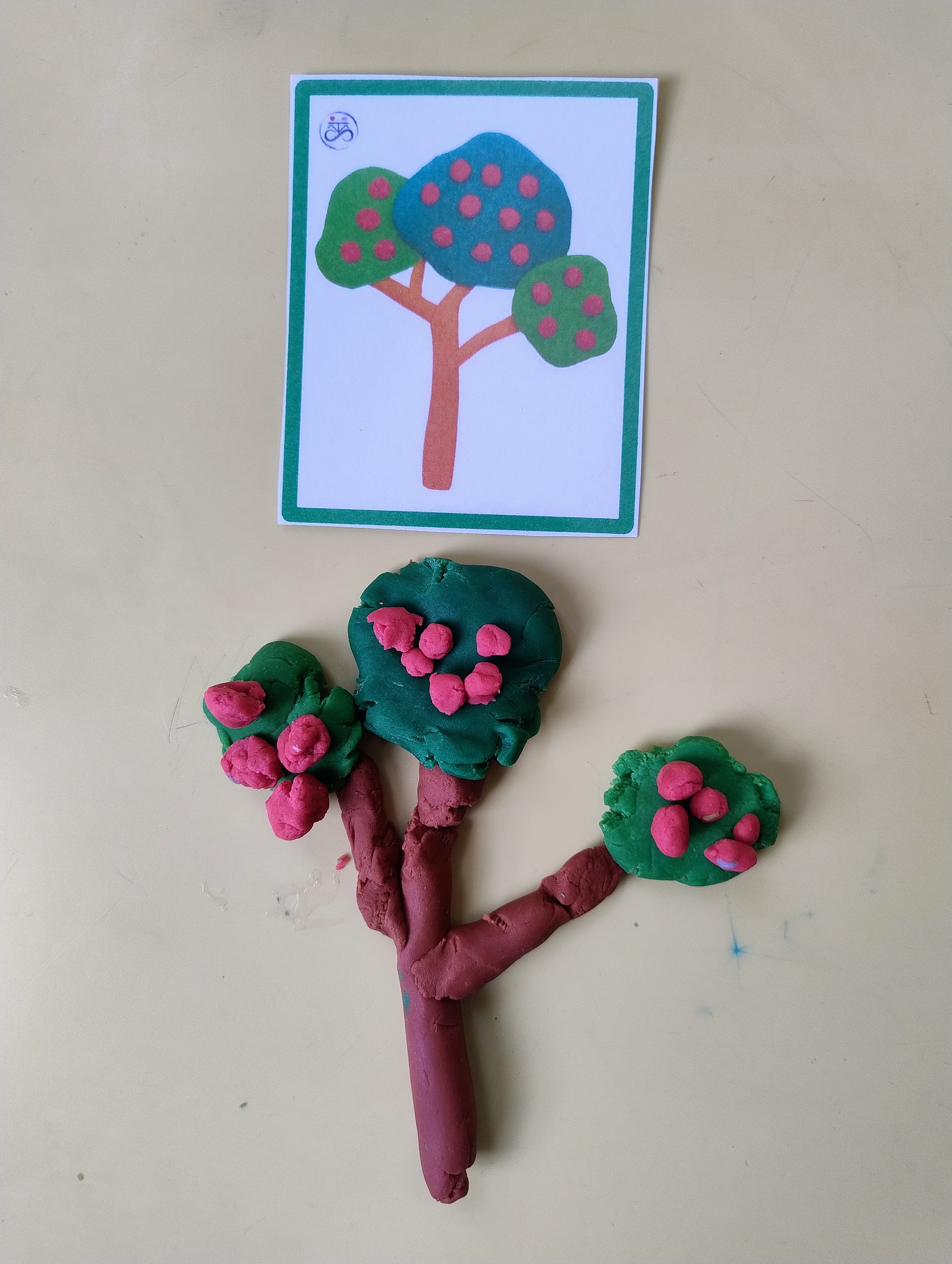 DESENHOS COM MASSINHA DE MODELAR